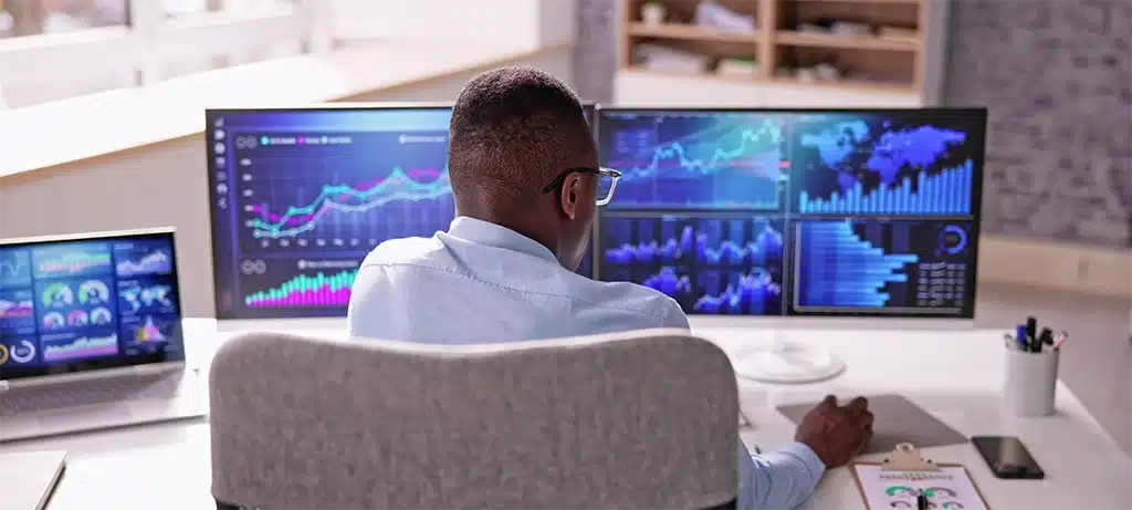 Cloud backup service features, including secure backup data encryption and seamless support for vmware vsphere and Microsoft Hyper-V, provide advanced recovery options for modern SMB infrastructures.